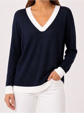 Verve Ami Navy V-Neck Sweater Top with White Trim XL